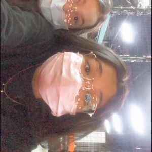 Meet your Posher, Evelyn